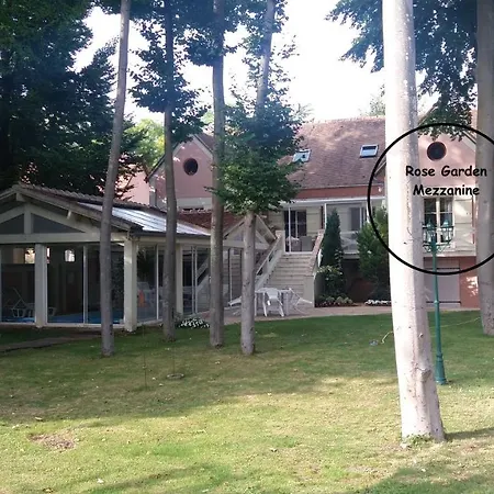 Rose Garden Mezzanine Отель типа 