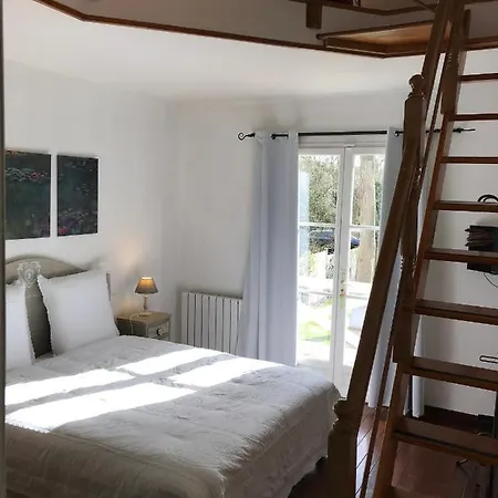 Rose Garden Mezzanine 3* Giverny