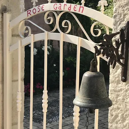 B&B Rose Garden Mezzanine 지베르니