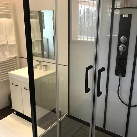 Rose Garden Mezzanine 3* Giverny